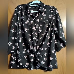 IZ BYER Ladies Pullover Blouse Size Medium Elbow Sleeves.